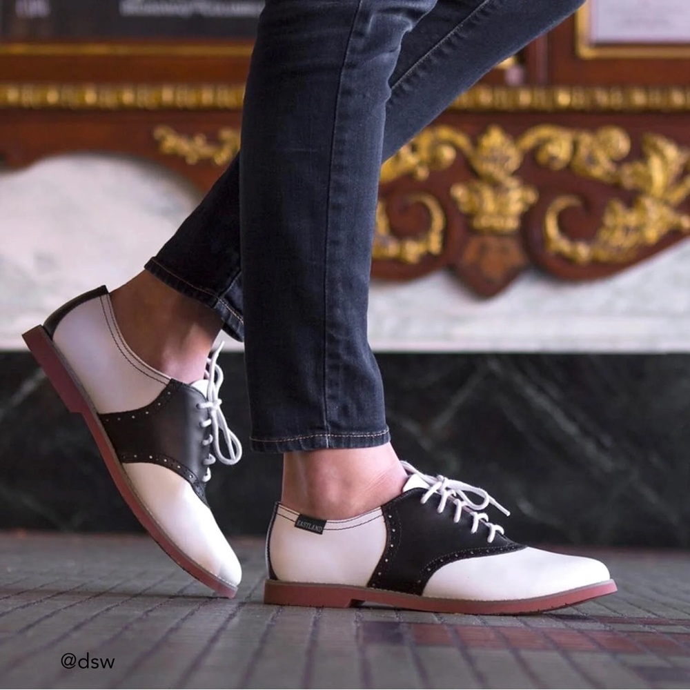 Eastland Sadie Oxford Women’s SZ 9.5